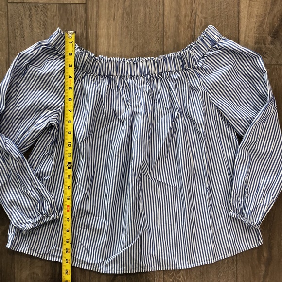 NWOT! - GAP 100% Cotton Off-Shoulder Pinstripe Top - Picture 5 of 7